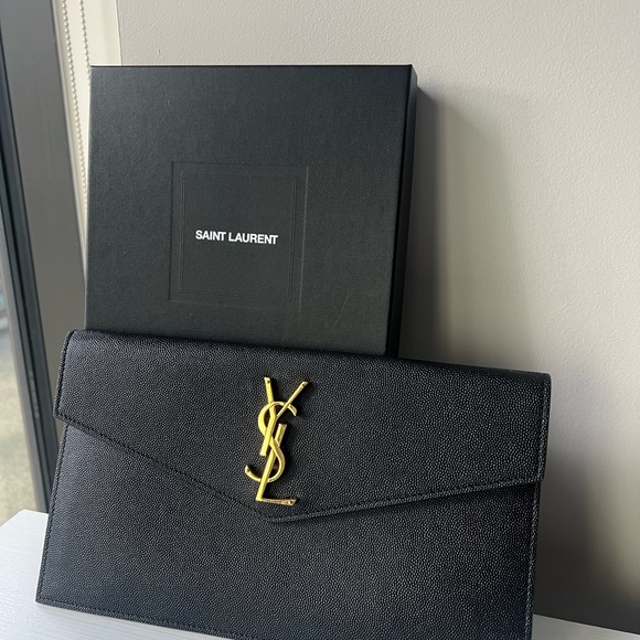 Saint Laurent YSL Uptown Pouch in Grain De Poudre - Picture 1 of 8